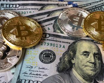 Bitcoins an U.s Dollar Bills